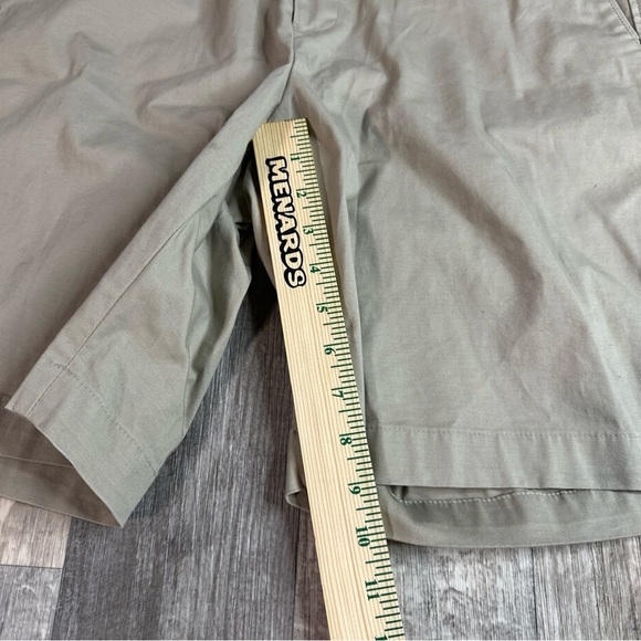 Oxford Golf Stretch Khaki Shorts, 34 Men - Picture 5 of 9